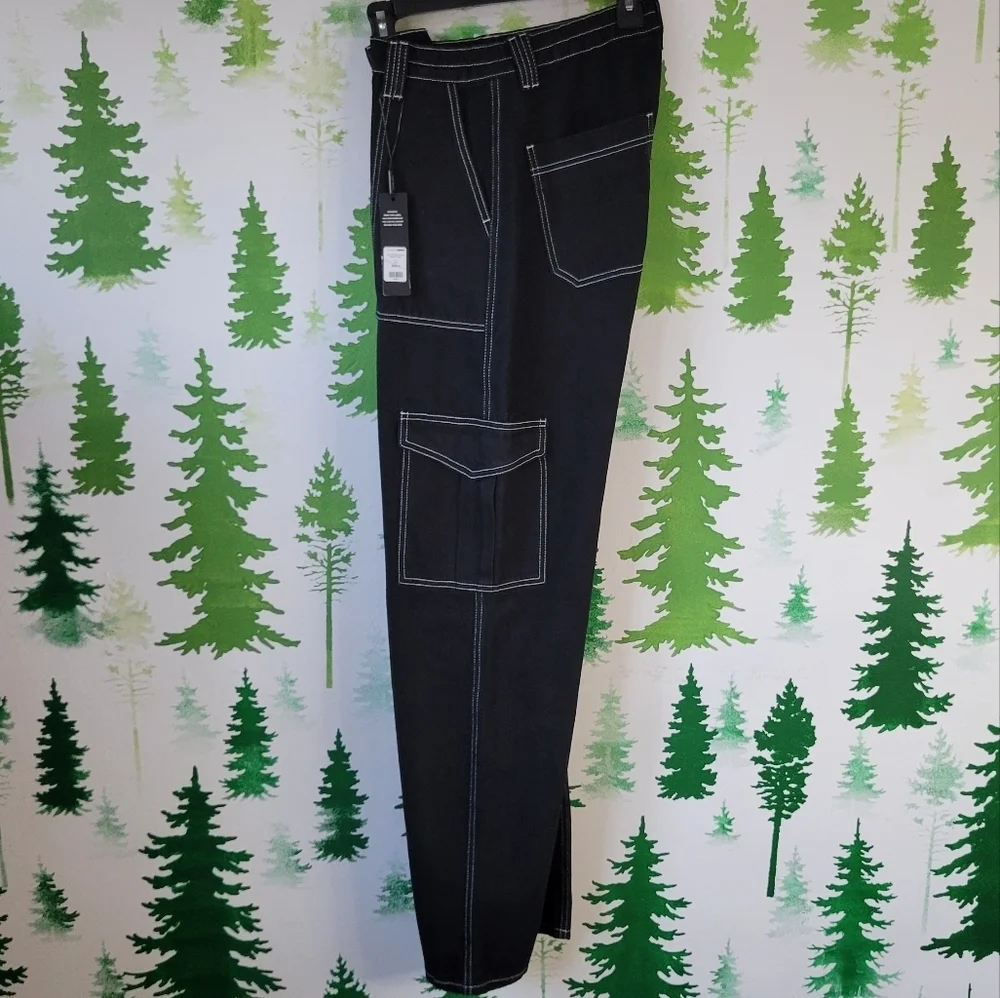 Fashion Nova Carpenter Cargo Jeans.